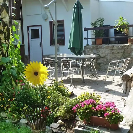 Puegner Apartment *